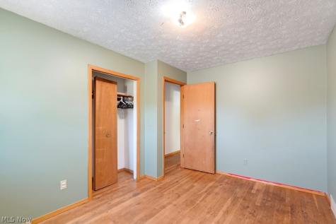 1295 Mohegan Trail Willoughby OH 44094