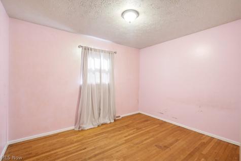 1295 Mohegan Trail Willoughby OH 44094