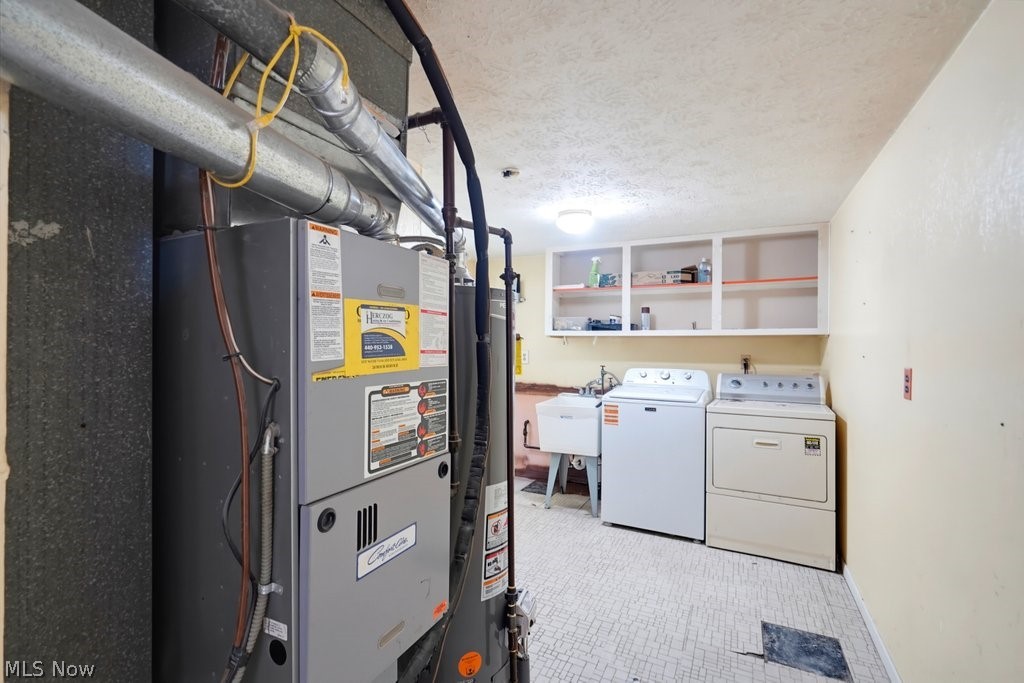 1295 Mohegan Trail Willoughby OH 44094