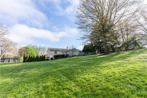 2240 Devonshire Drive NW Canton OH 44708