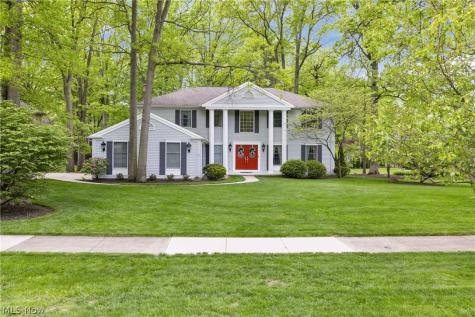 Macon Court Westlake OH 44145