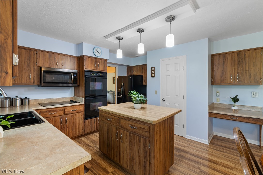 2180 Macon Court Westlake OH 44145