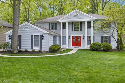 Macon Court Westlake OH 44145
