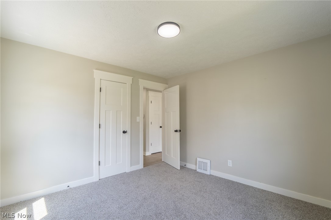 37 Arlington Circle Wickliffe OH 44092
