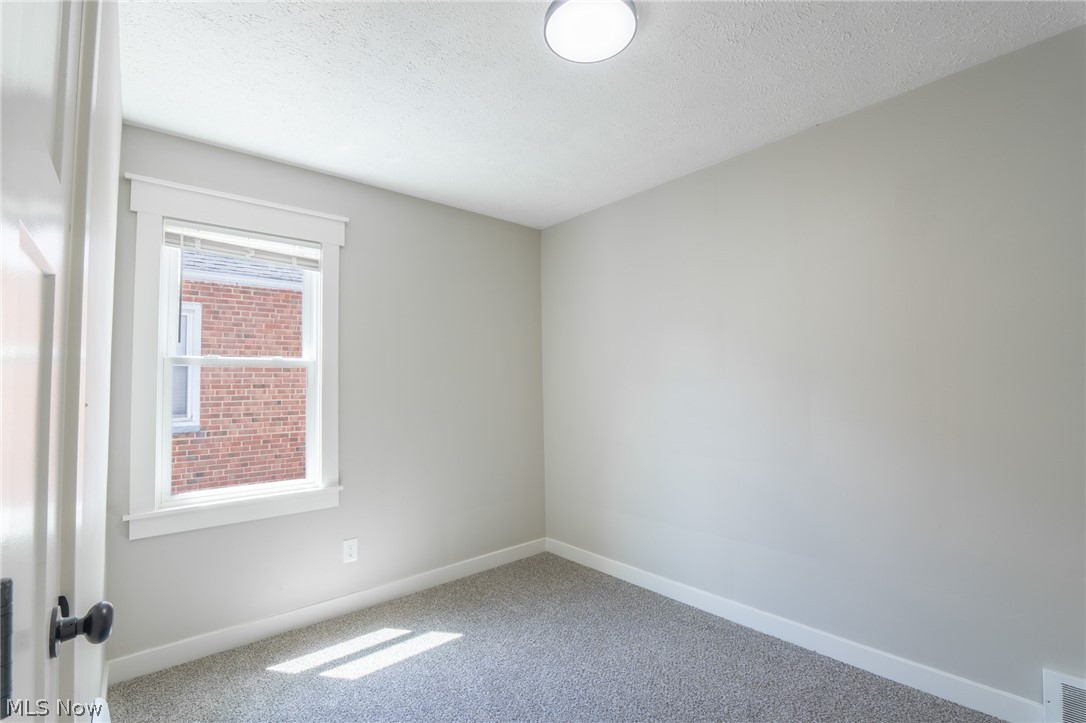 37 Arlington Circle Wickliffe OH 44092