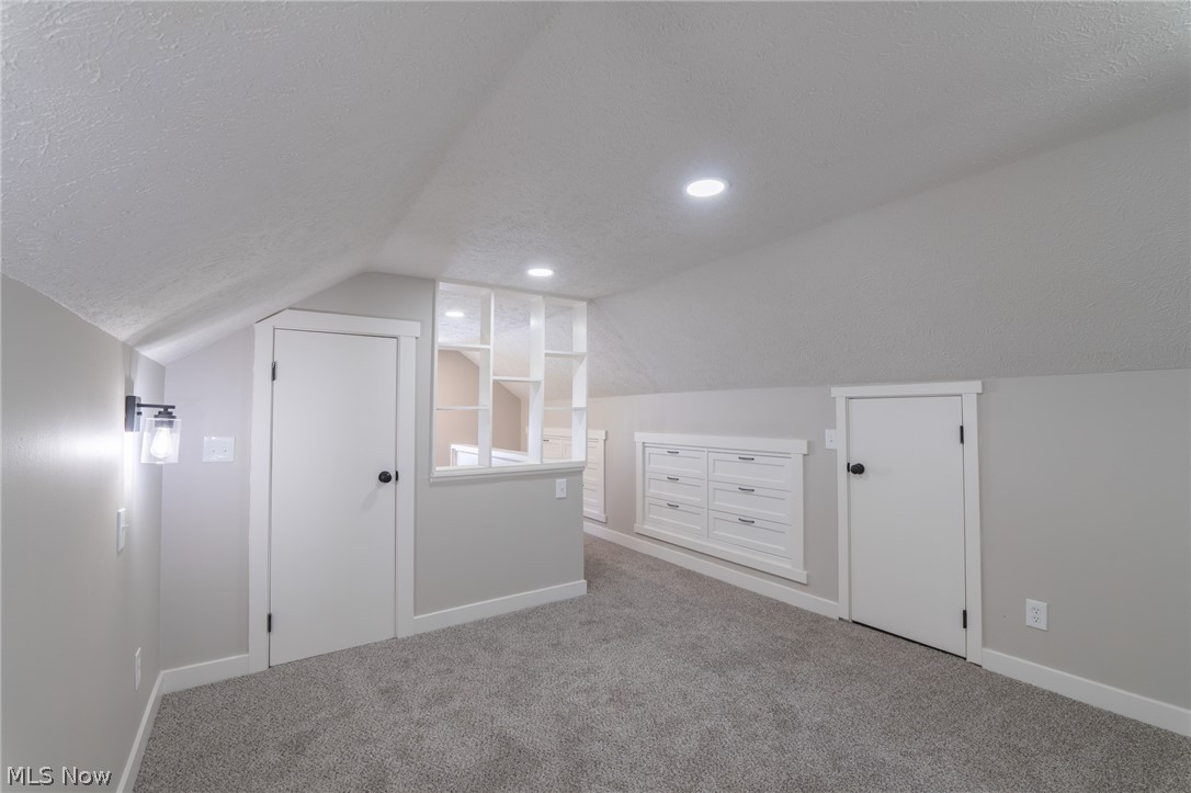 37 Arlington Circle Wickliffe OH 44092