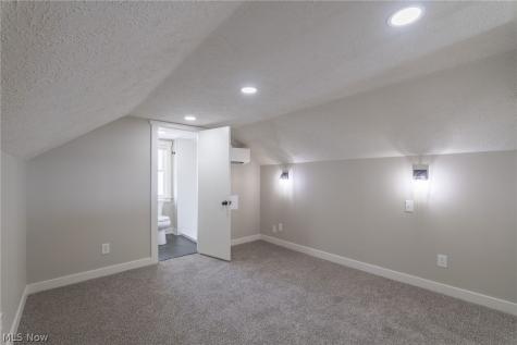 37 Arlington Circle Wickliffe OH 44092