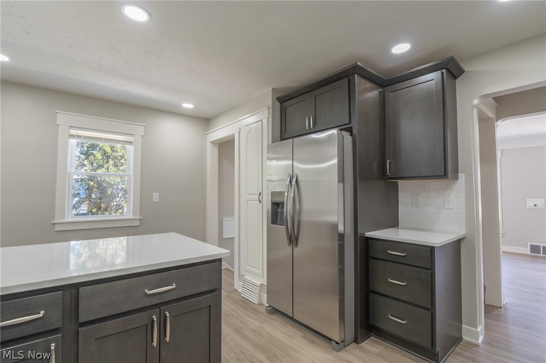 37 Arlington Circle Wickliffe OH 44092