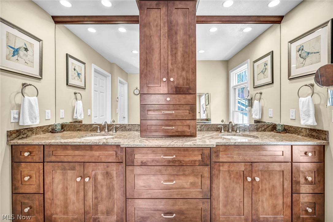 11280 Beechnut Lane Chardon OH 44024