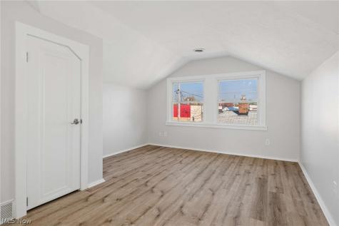 1514 Woodrow Avenue Mayfield Heights OH 44124