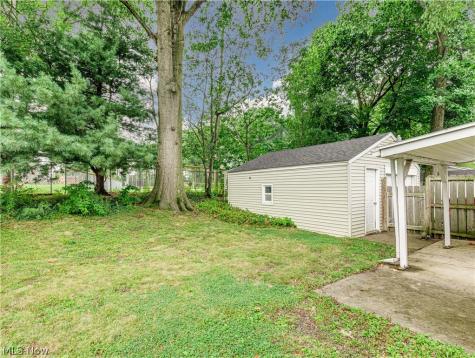 2180 Schubert Street Cuyahoga Falls OH 44221