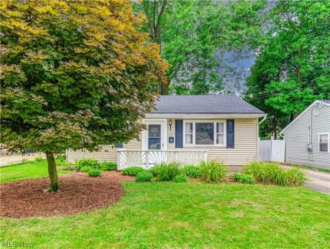 2180 Schubert Street Cuyahoga Falls OH 44221