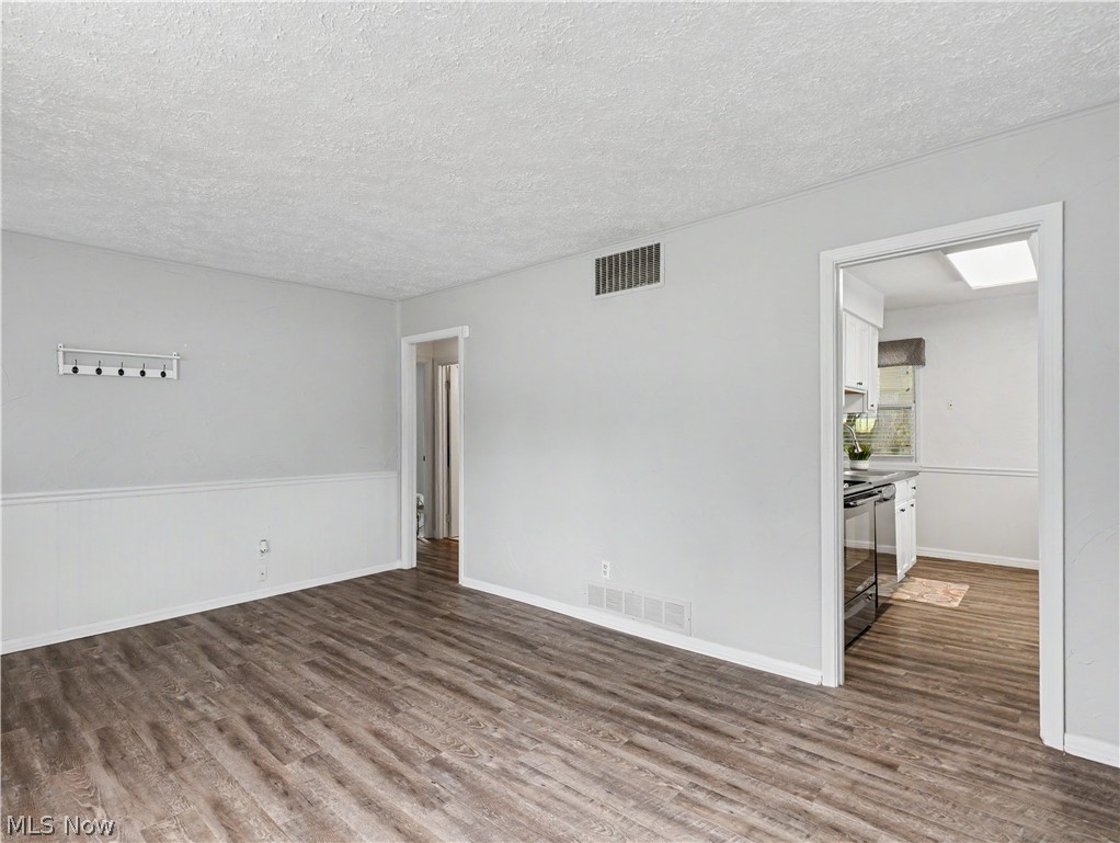 2180 Schubert Street Cuyahoga Falls OH 44221