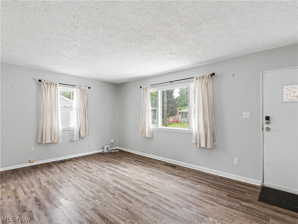 2180 Schubert Street Cuyahoga Falls OH 44221