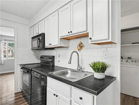 2180 Schubert Street Cuyahoga Falls OH 44221