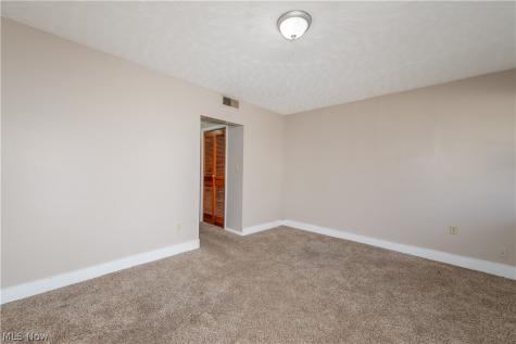 249 W Harris Avenue Ravenna OH 44266