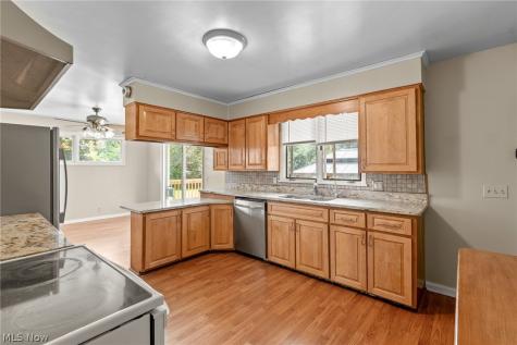 12685 Primrose Drive NE Hartville OH 44632