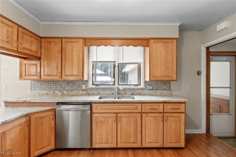 12685 Primrose Drive NE Hartville OH 44632