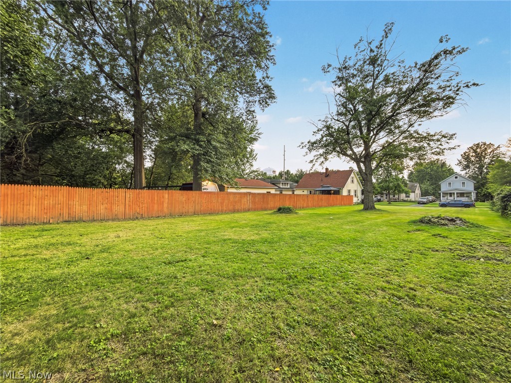 375 Bonnie Brae Avenue SE Warren OH 44484