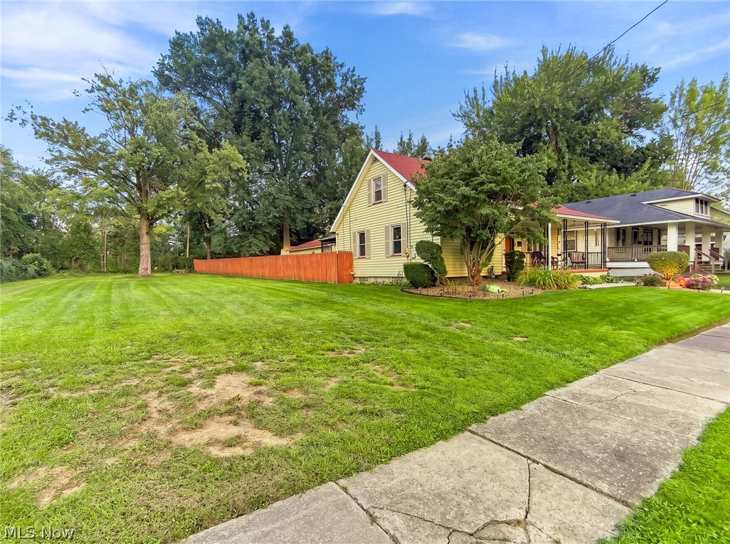 375 Bonnie Brae Avenue SE Warren OH 44484