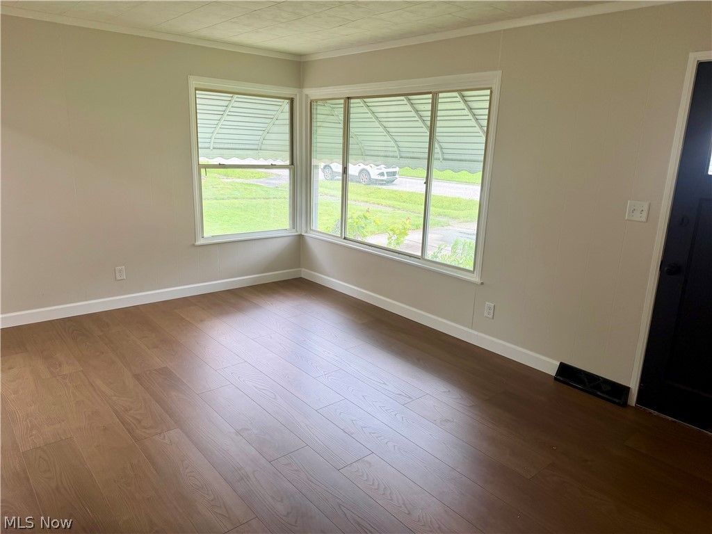 2065 Clermont Avenue NE Warren OH 44483