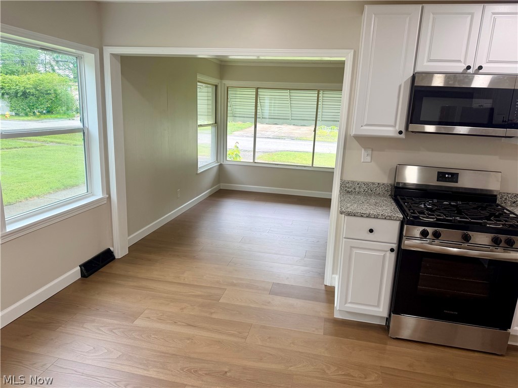 2065 Clermont Avenue NE Warren OH 44483
