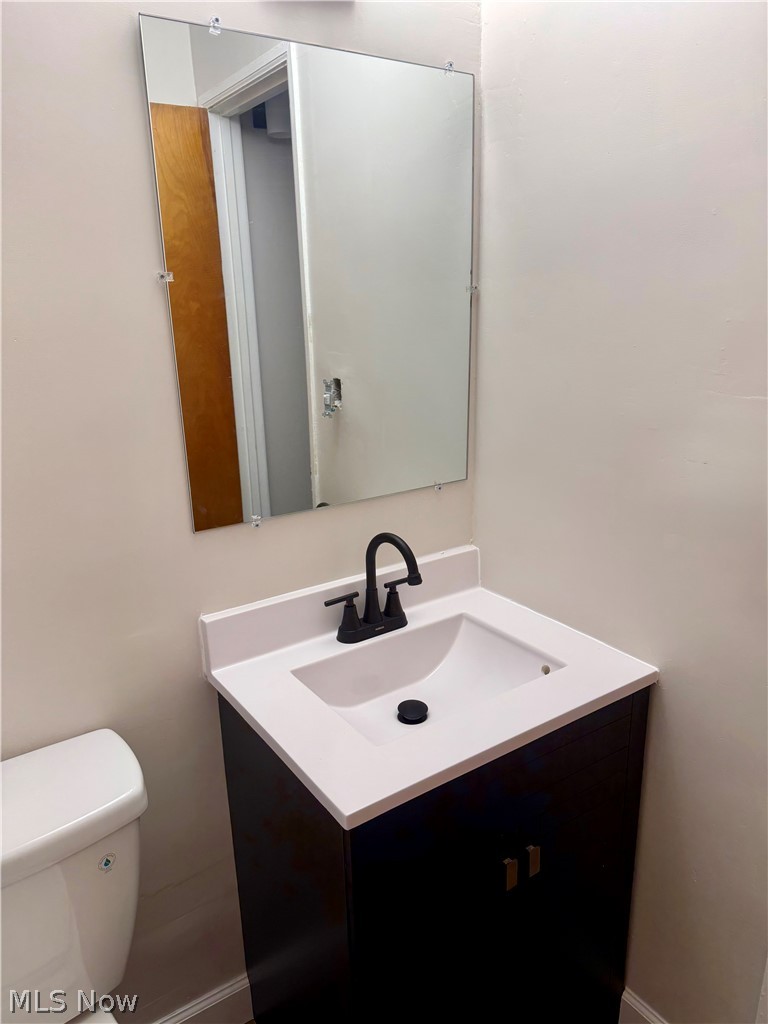 2065 Clermont Avenue NE Warren OH 44483