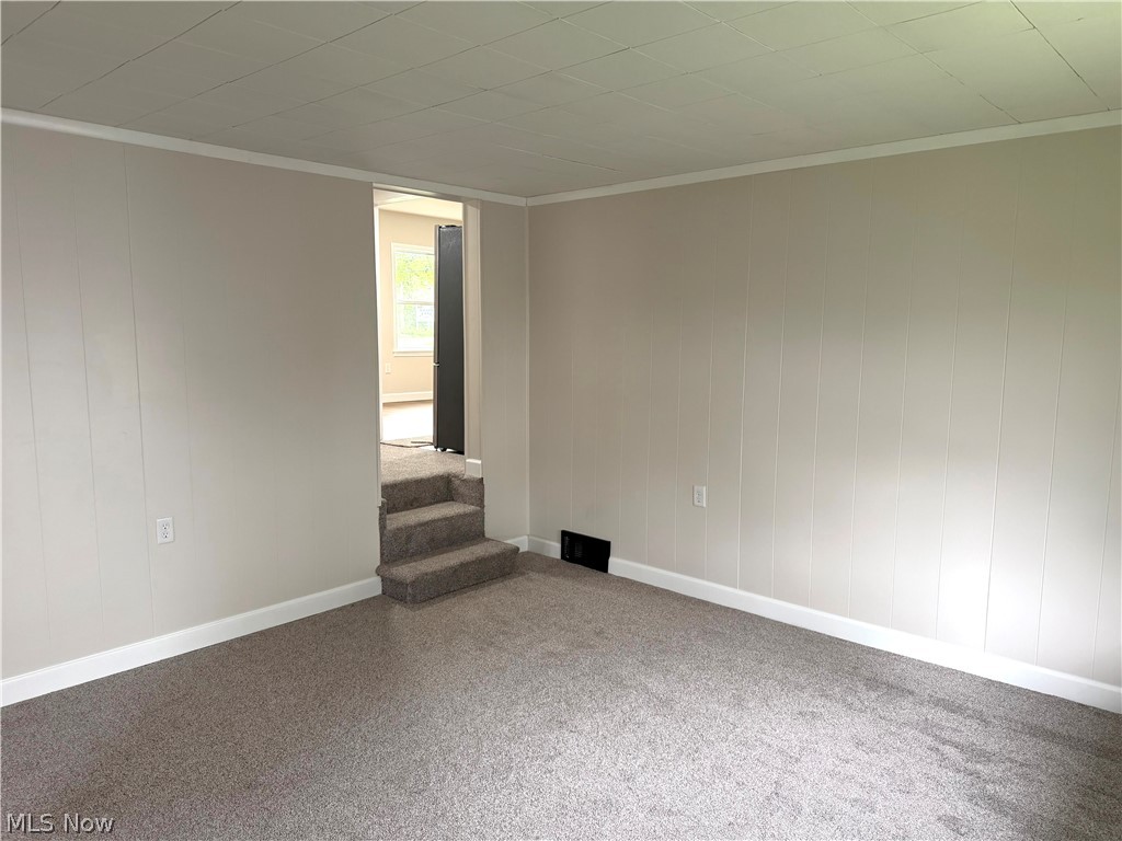 2065 Clermont Avenue NE Warren OH 44483