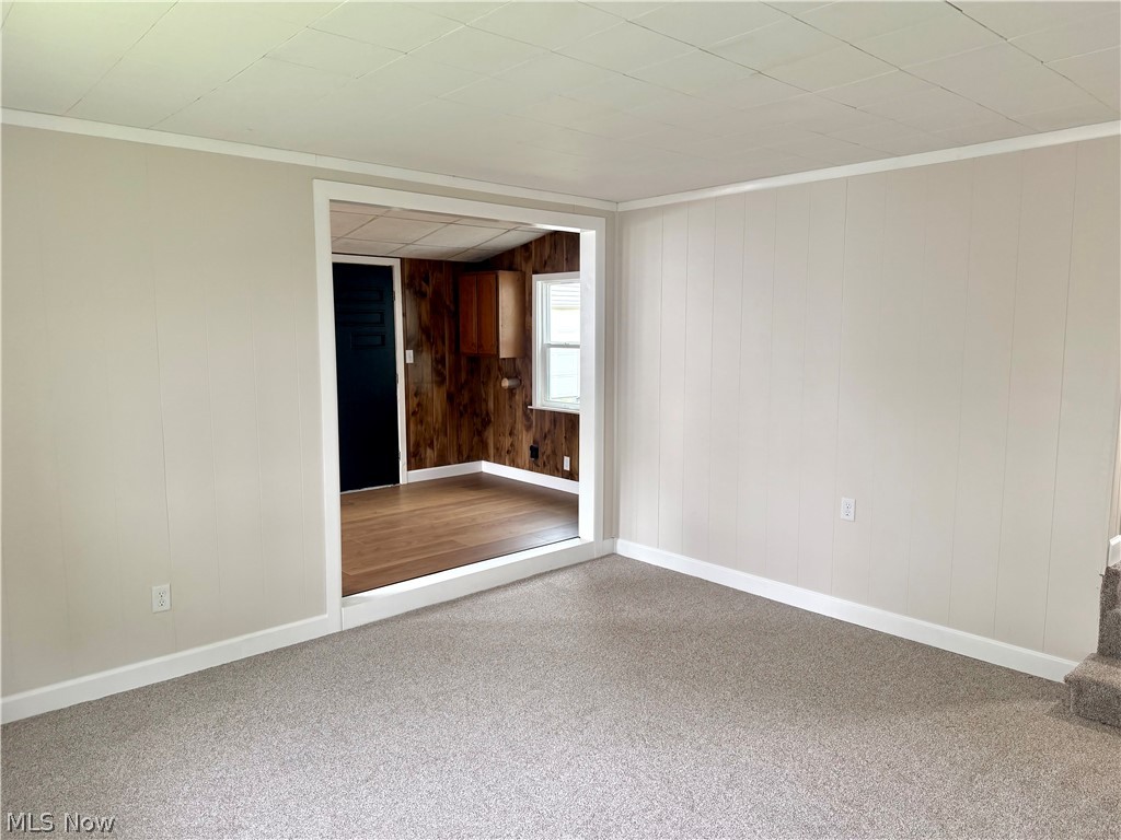 2065 Clermont Avenue NE Warren OH 44483