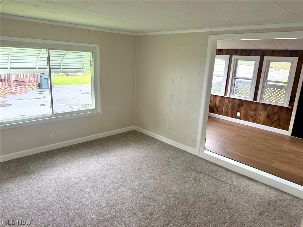 2065 Clermont Avenue NE Warren OH 44483