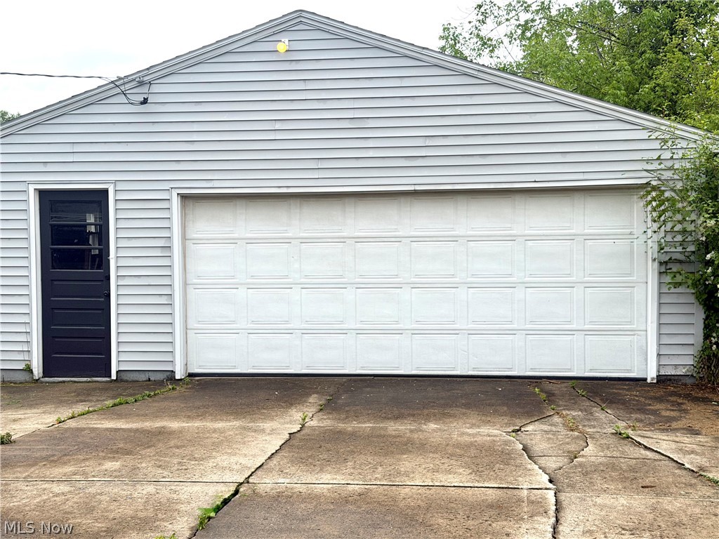 2065 Clermont Avenue NE Warren OH 44483