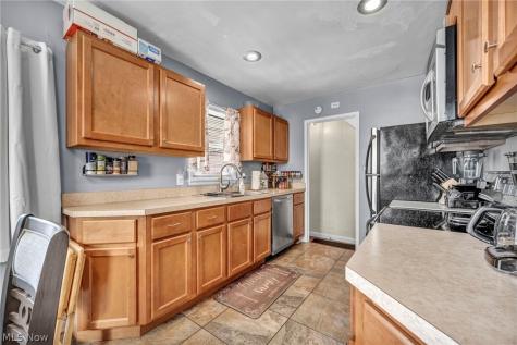 3001 Walbrook Avenue Cleveland OH 44109