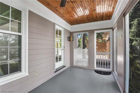 28302 W Oviatt Road Bay Village OH 44140