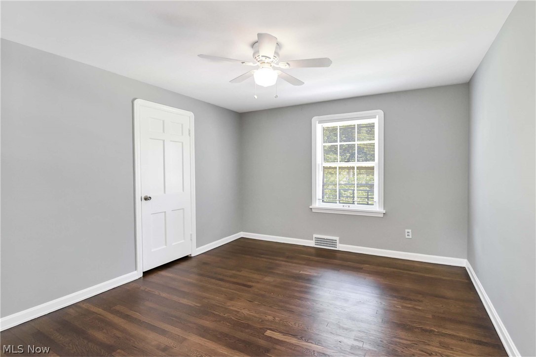 28302 W Oviatt Road Bay Village OH 44140