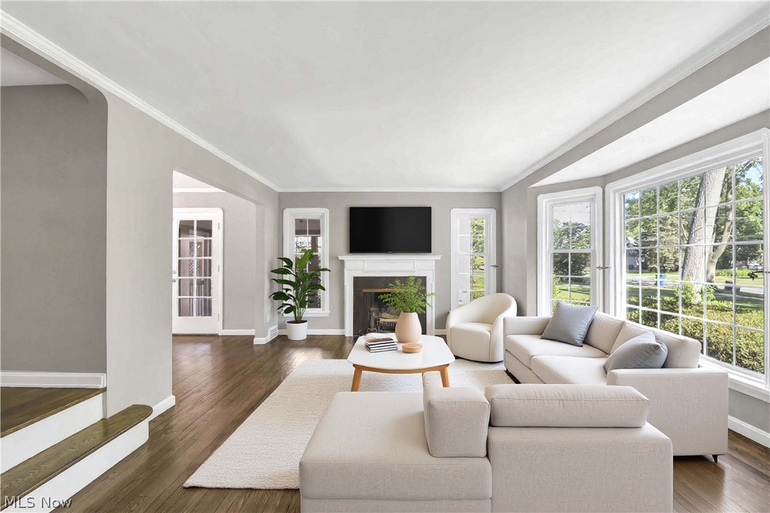 28302 W Oviatt Road Bay Village OH 44140