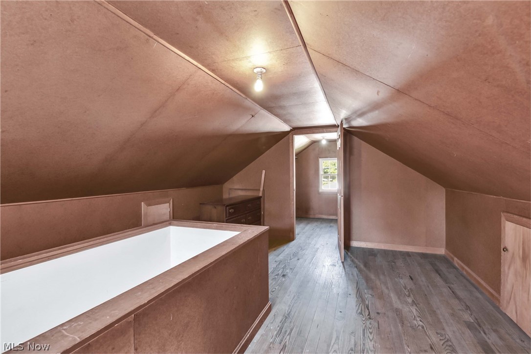28302 W Oviatt Road Bay Village OH 44140