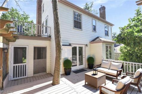 28302 W Oviatt Road Bay Village OH 44140