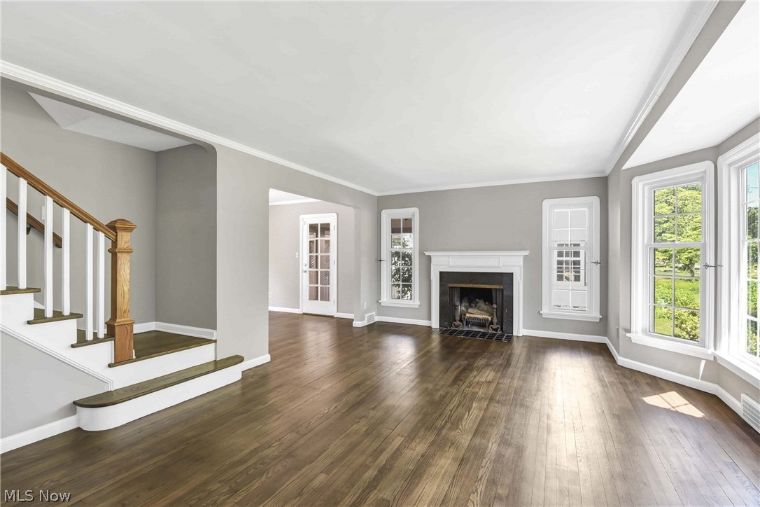 28302 W Oviatt Road Bay Village OH 44140