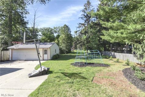 28302 W Oviatt Road Bay Village OH 44140