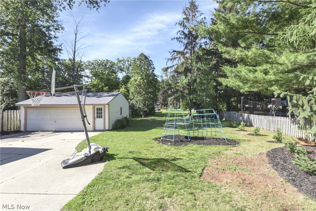 28302 W Oviatt Road Bay Village OH 44140