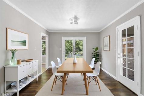 28302 W Oviatt Road Bay Village OH 44140