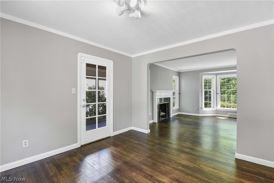 28302 W Oviatt Road Bay Village OH 44140