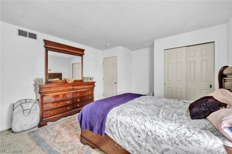 9788 Nicole Lane Olmsted Twp OH 44138