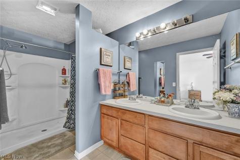 9788 Nicole Lane Olmsted Twp OH 44138