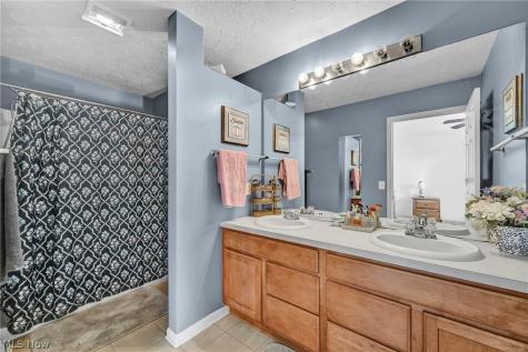 9788 Nicole Lane Olmsted Twp OH 44138