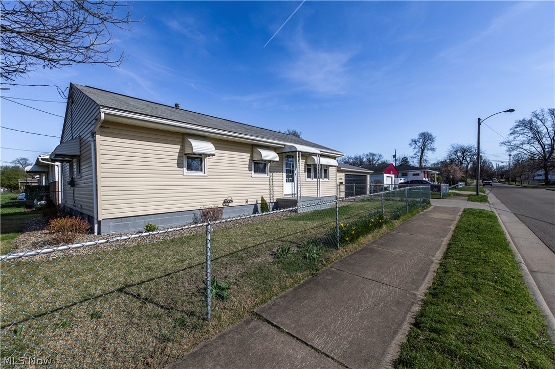 1132 Battles Avenue Akron OH 44314