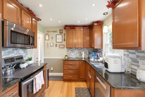 2354 25th Street Cuyahoga Falls OH 44223