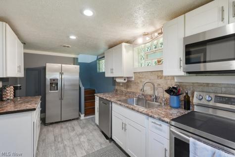 4185 Lake Vista Road Akron OH 44319