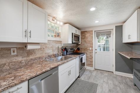 4185 Lake Vista Road Akron OH 44319