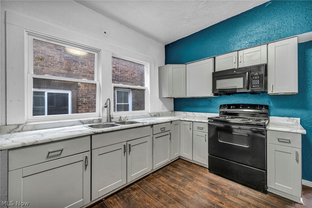 1677 Carlyon Road East Cleveland OH 44112